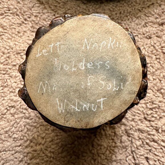 Handcrafted vintage solid walnut carved wood letter / napkin holder - Picture 5 of 5